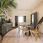 The North Kensington Cottage No2