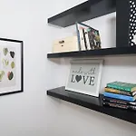 Modern And Luxurious 2 Bed Flat In Central Fulham