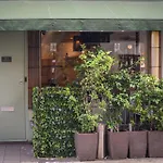 Modern 2 Bed Charlotte Street Apartment On 3Rd Floor