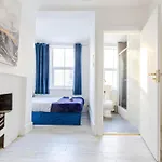 Fashion Apartments