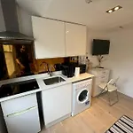 Studio Flat In Maida Vale Mv4