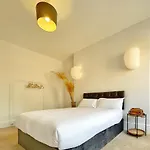 Central London - Zen Elegance Retreat