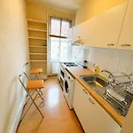 Flat C Stockwell