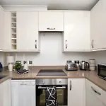 Delightful Flat In London - Sleeps 6