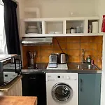 Studio4 Stylish Modern Studio With Luxe Amenities Near Olympia