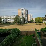 3Br Off A13 , Sleeps 6, 2Mins To Langdon Dlr,Free Parking