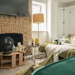 Studio Apartments London With Free Wifi