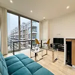 Stylish London City Apartment