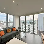 Stylish London City Apartment