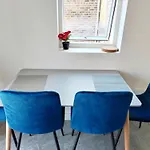 New Refurbished One Bed Flat In The West London