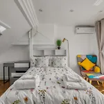 Casa Marina- 4 Bedroom House With Garden And Balcony