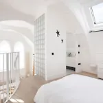 Veeve - Divine Mezzanine