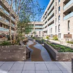 Modern Flat Canary Wharf, Close To Central London