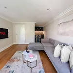Luxurious Apartment In A Prestigious Location
