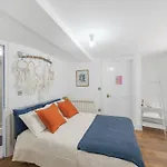 Bright And Spacious 2 Bedroom Flat With Ensuite Bathrooms In London Se5