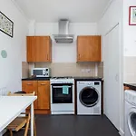 Spacious 2-Bedroom Apartment With Terrace, Garden Views & Free Wifi Near Olympic Stadium