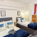 Detached House With Free Parking In Little Venice Near Paddington Hyde Park