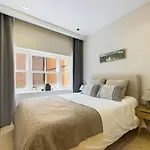 Luxurious 2 Bed Flat In Covent Garden