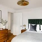 Urban Rest Notting Hill Apartments