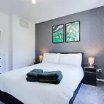 Apartment Near Central London