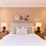 The Latimer Wonder - Stunning 5Bdr House With Garden
