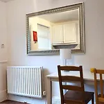 Spacious Studio Flat - Camden Kings Cross Zone 1