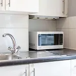 2 Bedroom Flat In Notting Hill