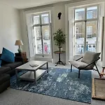 Chelsea Large 2 Bed 2 Bath Sydney Street Sw3