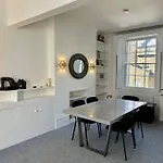 Chelsea Large 2 Bed 2 Bath Sydney Street Sw3