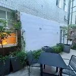 Posh 3 Bedroom Flat With Terrace And Indoor Fireplace In Mayfair, Near Hyde Park