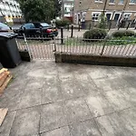 Cozylease 3-Bed Canary Wharf Retreat,Near City Lcy