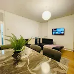 2Bd Canarywharf Mile End Private Balcony Free Parking