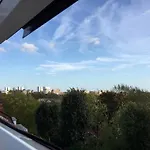 Stylish Top Floor 1 Bed Flat In West Hampstead
