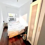 Central Chic 2 Bedroom London Flat
