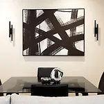 Urban Chic 2-Bedroom Mews Escape