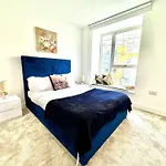 Spacious Maida Vale Flat 2 Bed 2 Bath Private Balcony