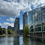 Designed Ensuite Bedroom Unit Close To Angel Stn