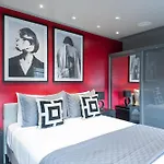 Urban Chic - Bloomsbury
