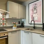 Urban Chic - Bloomsbury