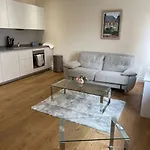 Lovelystudio In Kensington