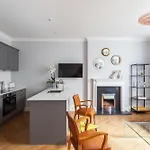 The Lempicka - 2 Bedroom Flat And Garden In Notting Hill