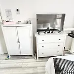Apartament Next Westfield Mall