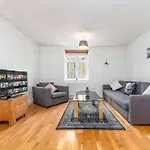 Lovely 2 Bedroom With Patio Waterloo Lm1