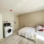 Morden Battersea Studio - 3