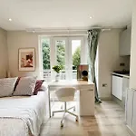 Morden Battersea Studio - 3