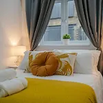 Modern 1 Bed Apartment - Us Embassy, Nine Elms & Battersea Station