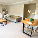 Exquisite Top Floor Flat Heart Of Chelsea