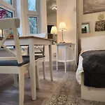 St 8 - Very Close To Tube - Cozy Studio Flat
