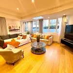Chelsea Private 2 Beds Flat