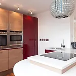One Bed Flat Piccadilly Circus